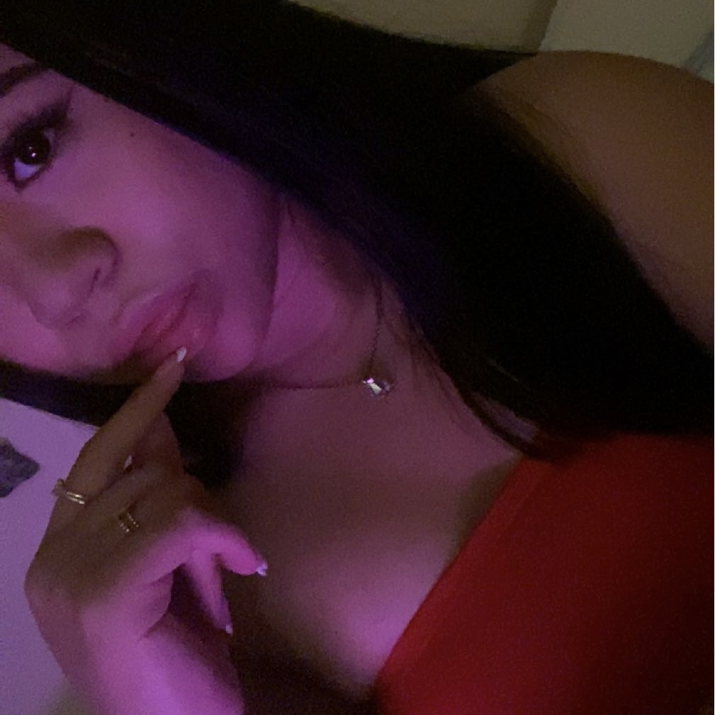 𝓡𝙤𝙢𝙖𝙣𝙩𝙞𝙘𝙞𝙨𝙚  ౨ৎ˚⟡˖ ࣪  • 𝐚𝐬𝐤𝟐𝐝𝐦  • baddies • egirls • active • social hangout